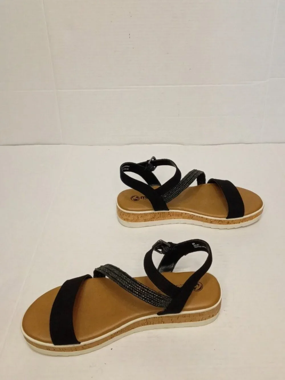 Makalu California Juliet Black Strappy Wedge Sandals Women's Size 9M